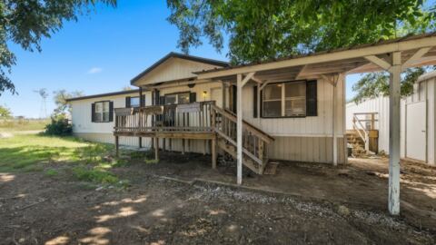 219 Quail Run, Reno, TX 76020 — photo 2