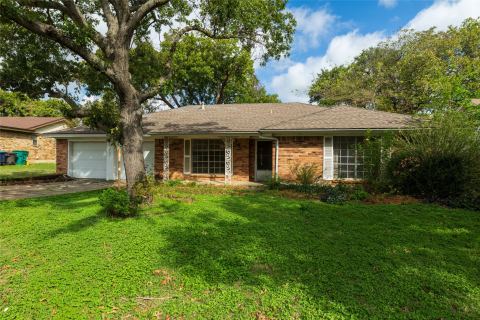4917 Emerald Lake Drive, Fort Worth
