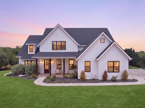 1065 Whispering Oaks, China Spring