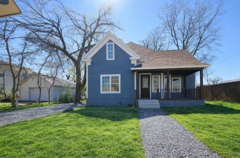 415 W 7th Street, Bonham, TX 75418 — photo 2