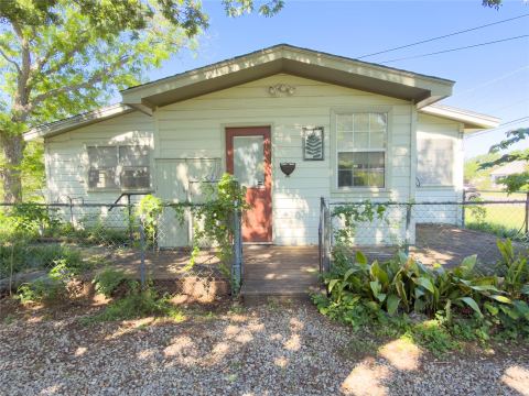 1332 Florea Street, Graham, TX 76450 — photo 2