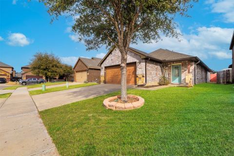 5505 Thunder Bay Drive, Fort Worth, TX 76119 — photo 2