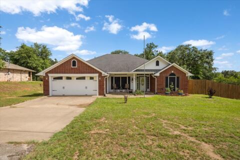 809 Jack Drive, Lindale