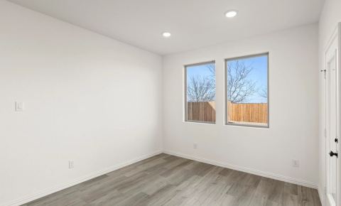 737 Waterhouse Lake Drive, Anna