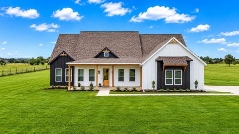 4318 County Road 1088, Celeste