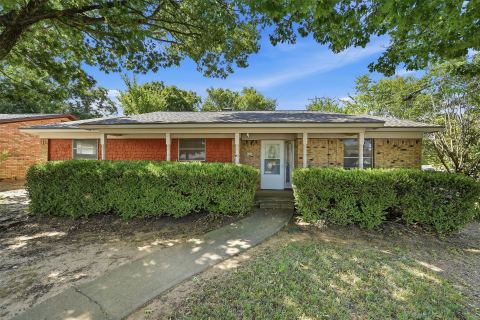 1214 Glasgow Drive, Sherman
