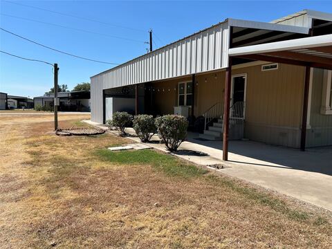 166 Holiday Rambler Drive, Whitney, TX 76692 — photo 3