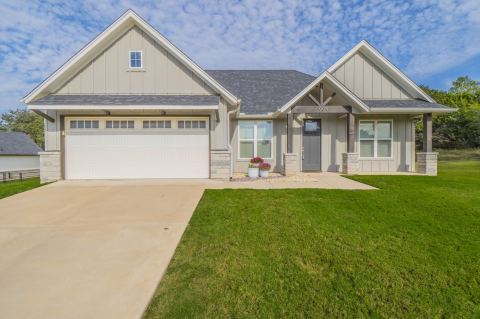 1004 Mojave Trail, Granbury