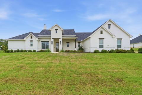 815 Wind River Pass, Azle