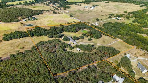 872 County Road 1670, Alvord