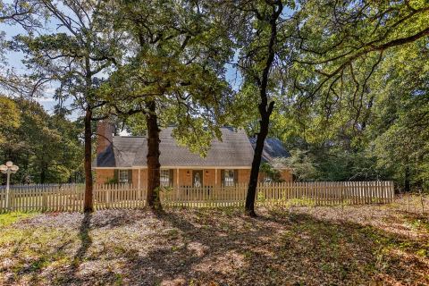 864 County Road 2114, Gainesville, TX 76240 — photo 2