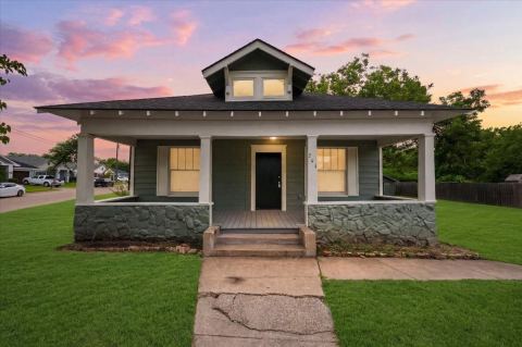 244 Dunlap Street, Waxahachie