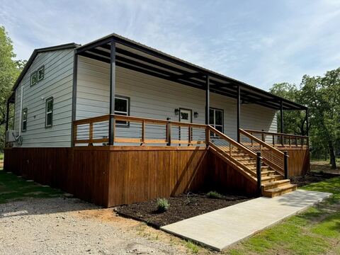 145 Greenbriar Court, Bridgeport, TX 76426 — photo 2