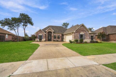 810 Woodcrest Drive, Ennis, TX 75119 — photo 2