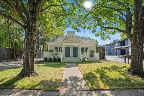 915 Annex Avenue, Dallas