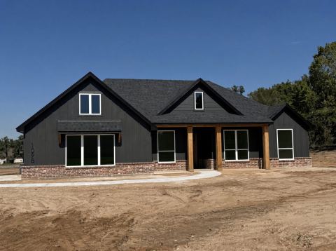 1098 Colt Road, Springtown