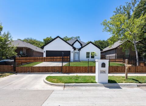 1236 E Fogg Street, Fort Worth