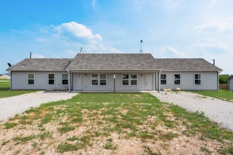 108 James Court 100, Decatur, TX 76234 — photo 2
