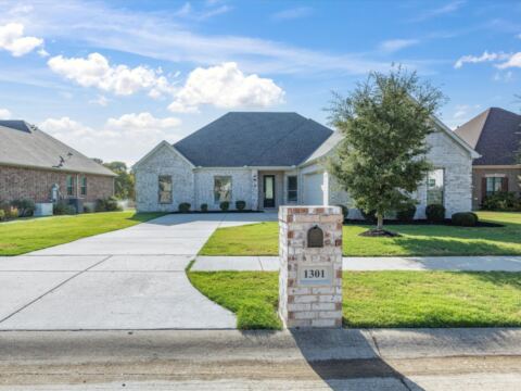 1301 Carnoustie Drive, Ennis, TX 75119 — photo 3