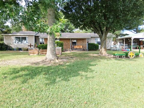 8140 Fm 513, Lone Oak