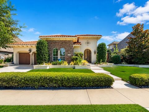 4118 Wing Point Drive, Frisco