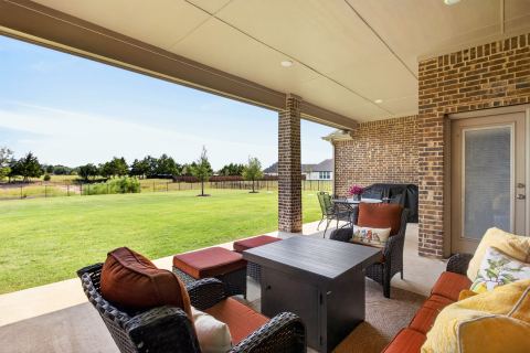 134 Hollingsworth Lane, Glenn Heights, TX 75154 — photo 2