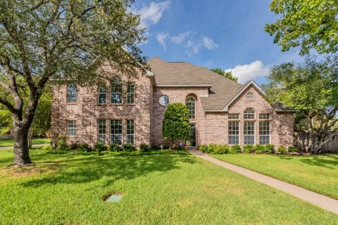 1500 Arrowhead Drive, Pantego