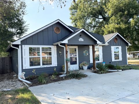 617 N Jordan Street, Whitesboro