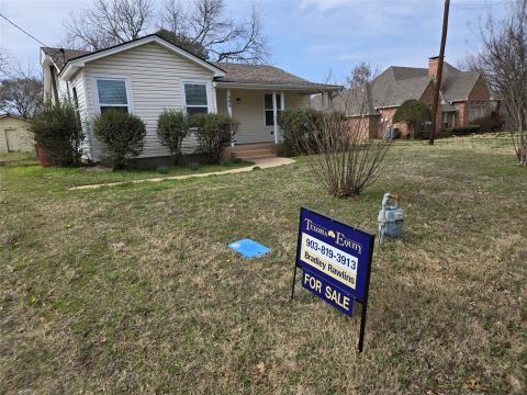 404 S Pecan Street, Bells, TX 75414 — photo 2