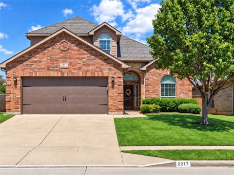 2217 Frosted Willow Lane, Fort Worth