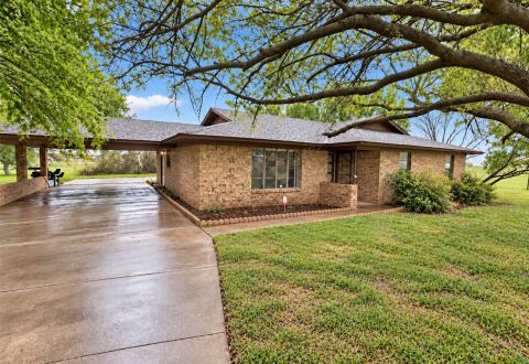 9430 Highway 377, Pilot Point