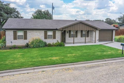 128 Oak Creek Street, Jacksboro, TX 76458 — photo 3