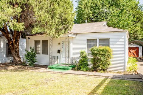 3323 W Clarendon Drive, Dallas