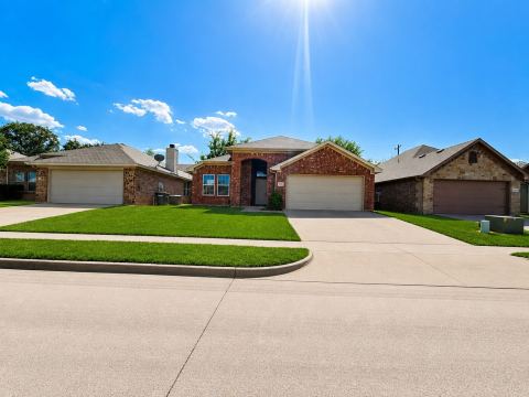 4204 Sapphire Lane, Granbury