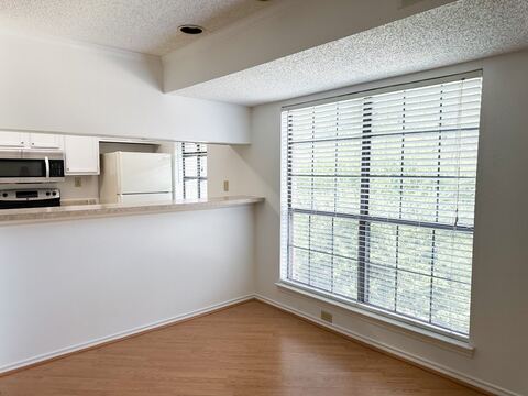 16301 Ledgemont Lane 273B, Addison