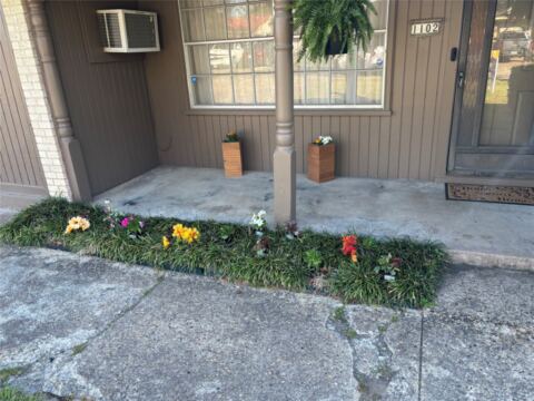 1102 Anthony Drive, Ennis, TX 75119 — photo 2