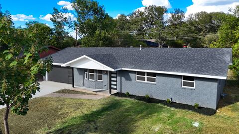 1121 Victoria Street, Bellmead, TX 76705 — photo 3