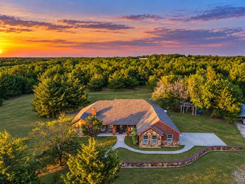 171 Chestnut Road, Whitewright