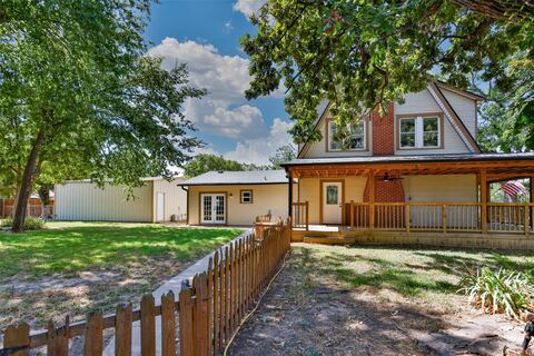 610 S Lee Street, Valley View, TX 76272 — photo 2