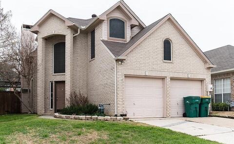 943 Winterstone Drive, Lewisville