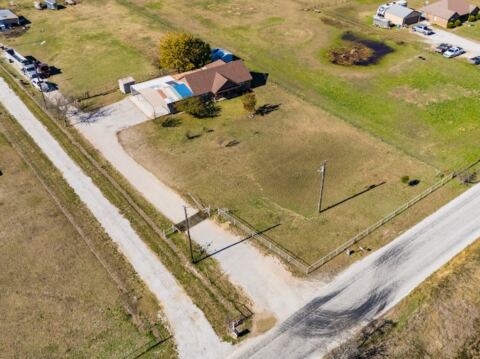 792 County Road 4213, Decatur, TX 76234 — photo 2
