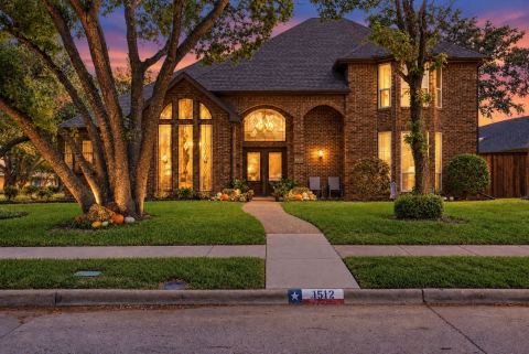 3512 Wilshire Drive