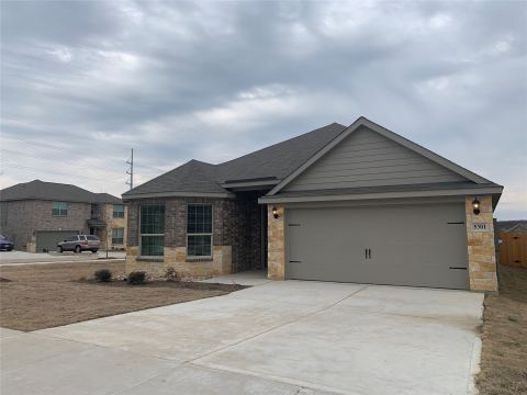 5301 Persimmon Drive, Denton