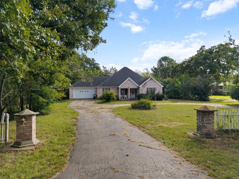 10297 Tealwood Drive, Wills Point, TX 75169 — photo 2