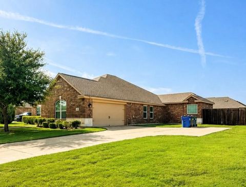 610 Milas Lane, Glenn Heights, TX 75154 — photo 2