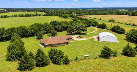 8560 County Road 513, Anna