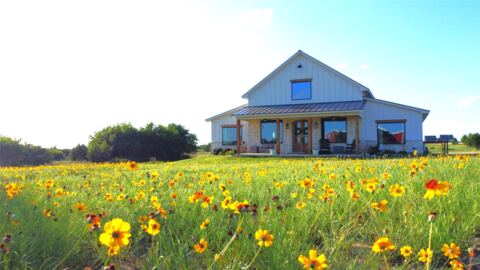 601 Hollow Drive, Lipan