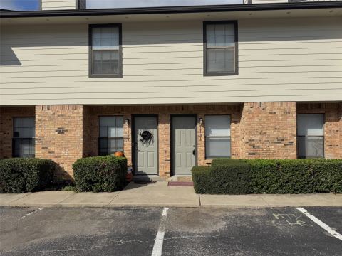 1131 Dallas Drive, Denton