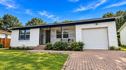 4244 Carol Avenue, Fort Worth