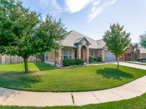 10132 Ash Creek Lane, Fort Worth